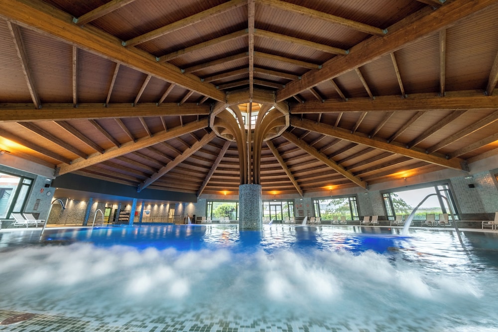swimming pool spa