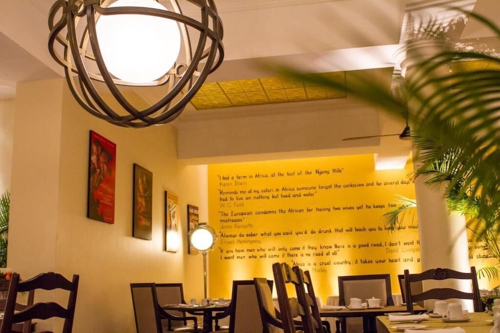 Hemingways Nairobi 6/54