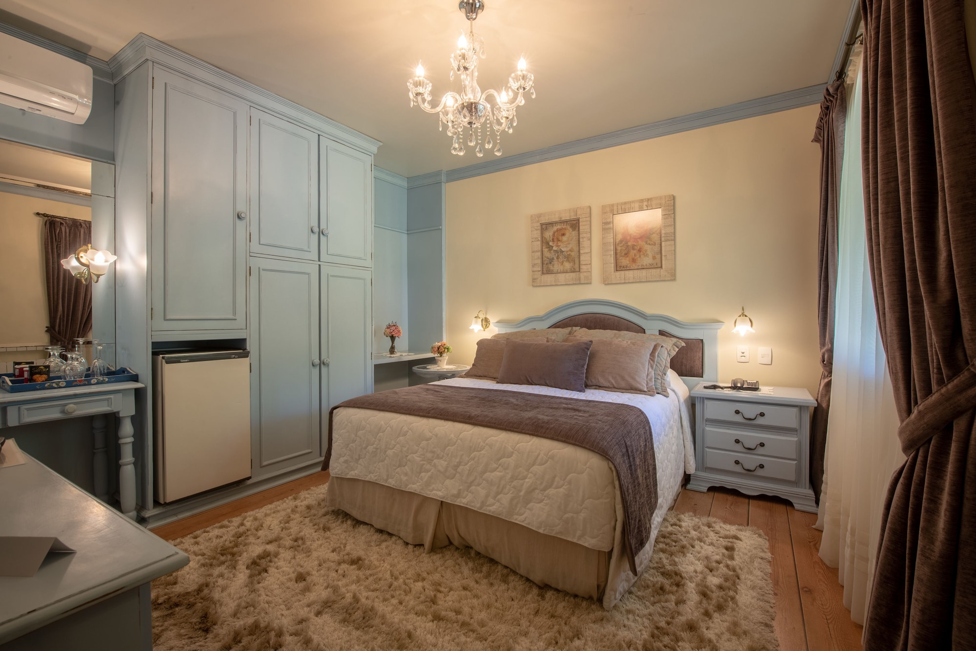 Family, Chalet, 2 Murphy Beds, Queen Bed, Private Pool