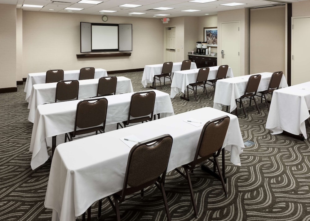 Hampton Inn Suites By Hilton Omaha Downtown 42/46
