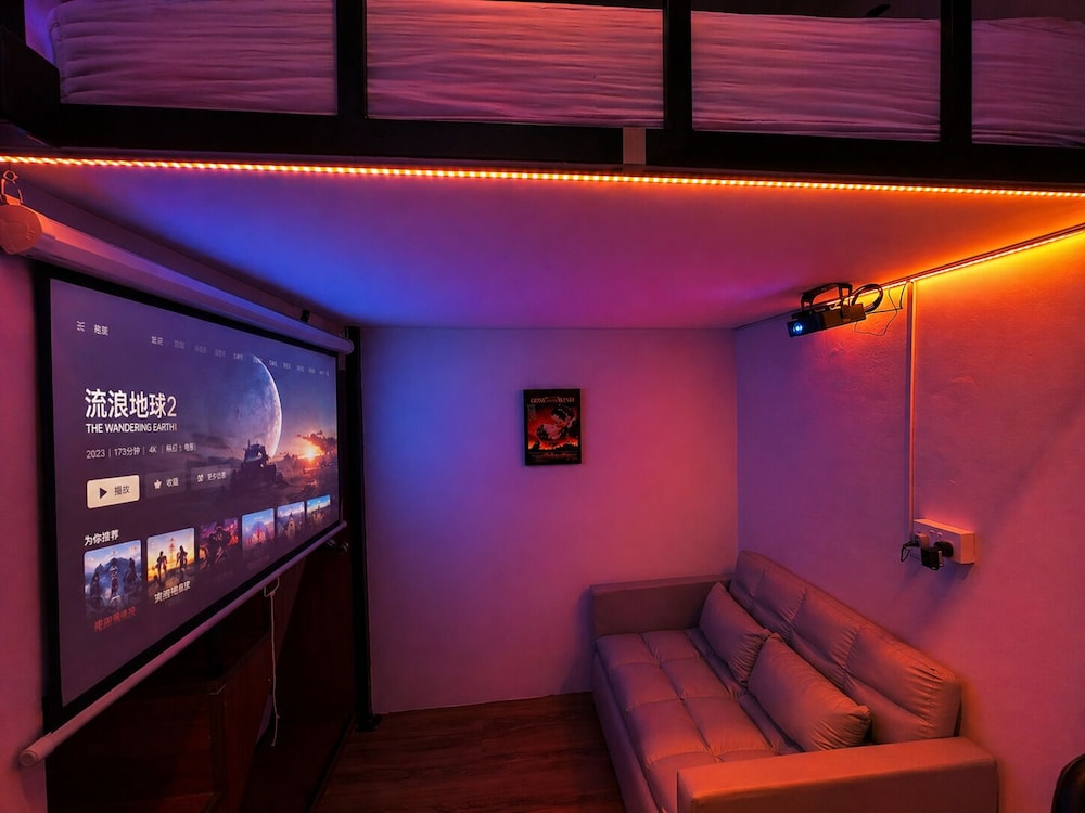 Arena Esports Hotel Bugis 30/50
