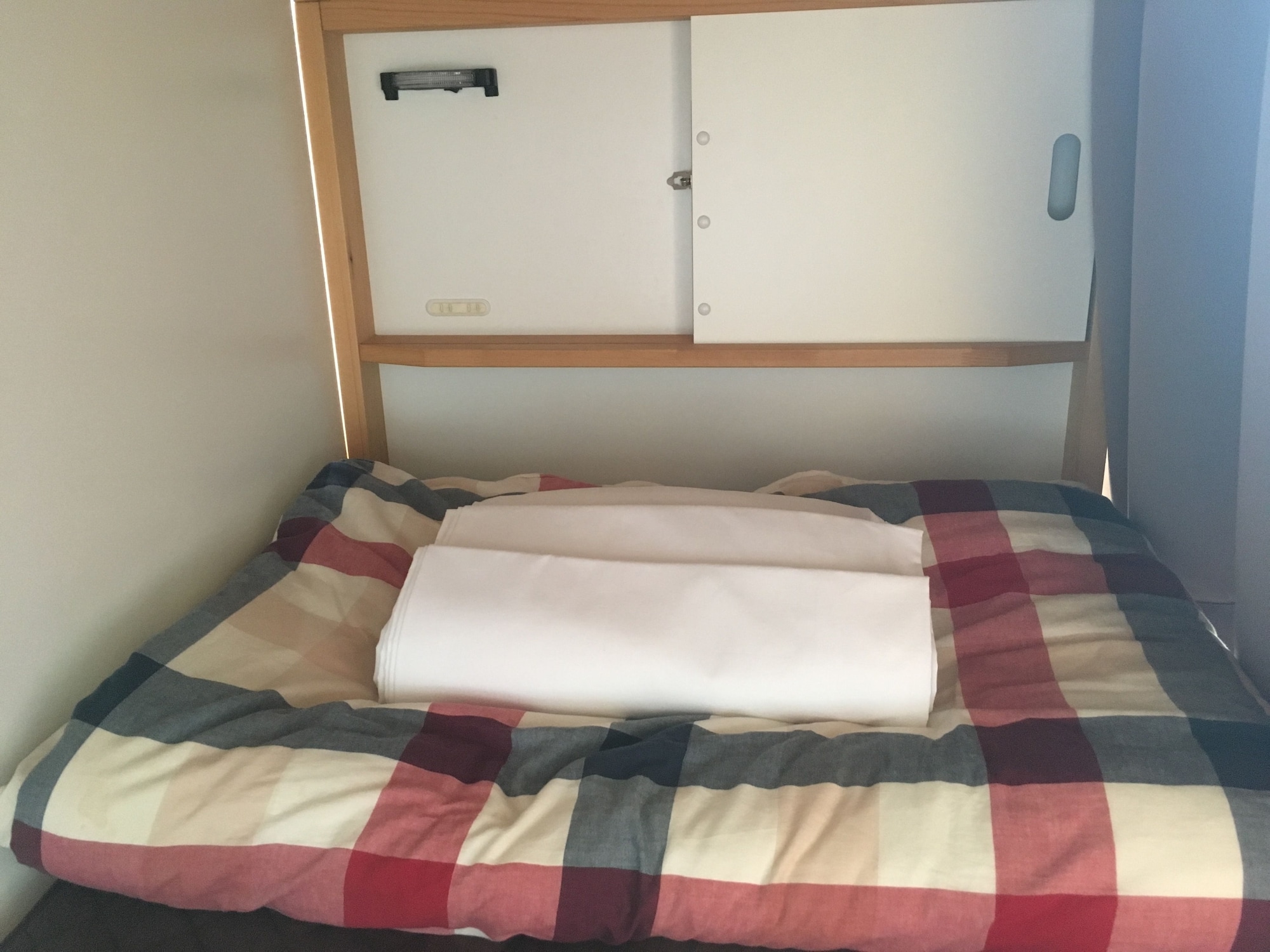 MIXED DORM, 12 BEDS