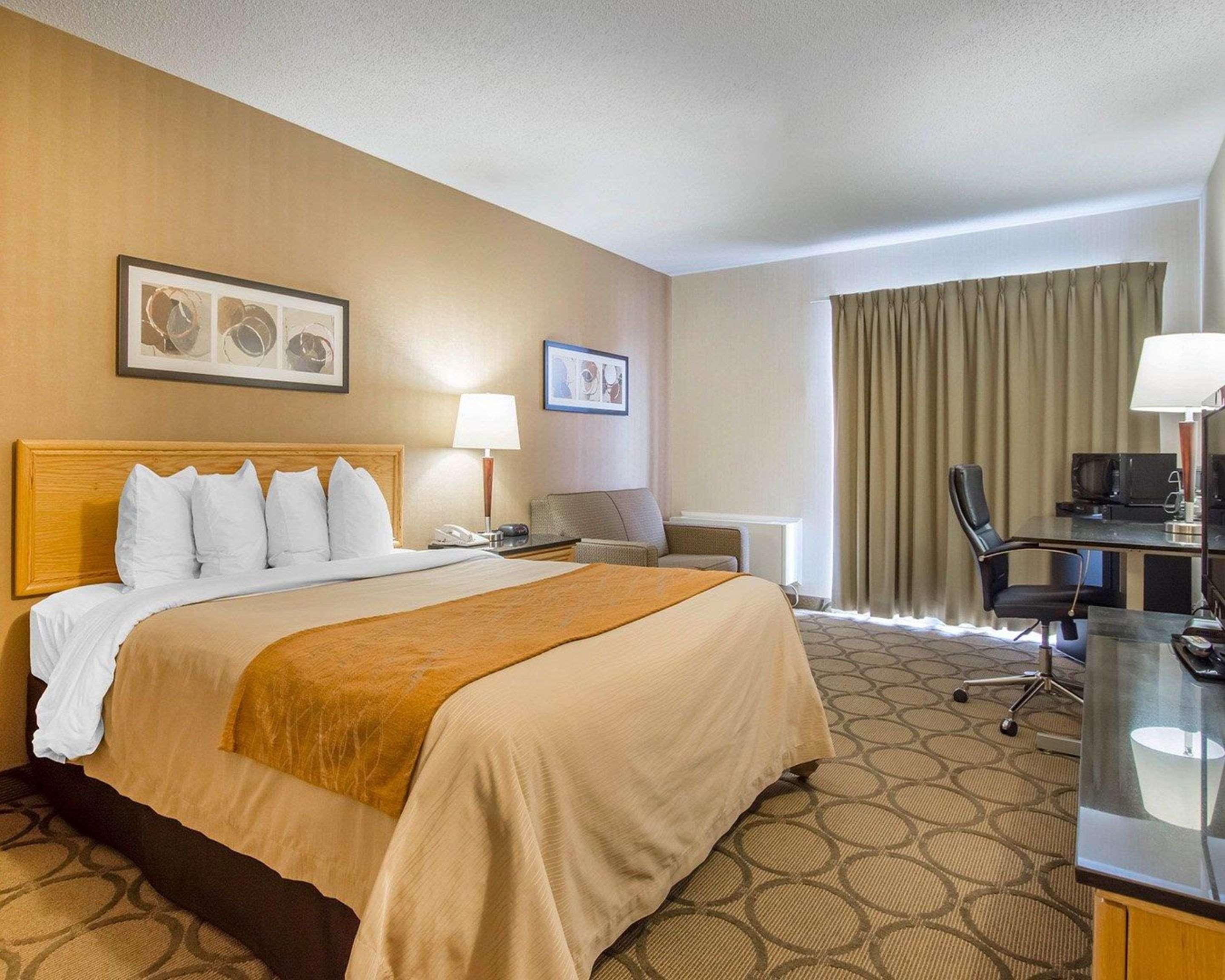 Upgrade, Queen Bed, Accessible