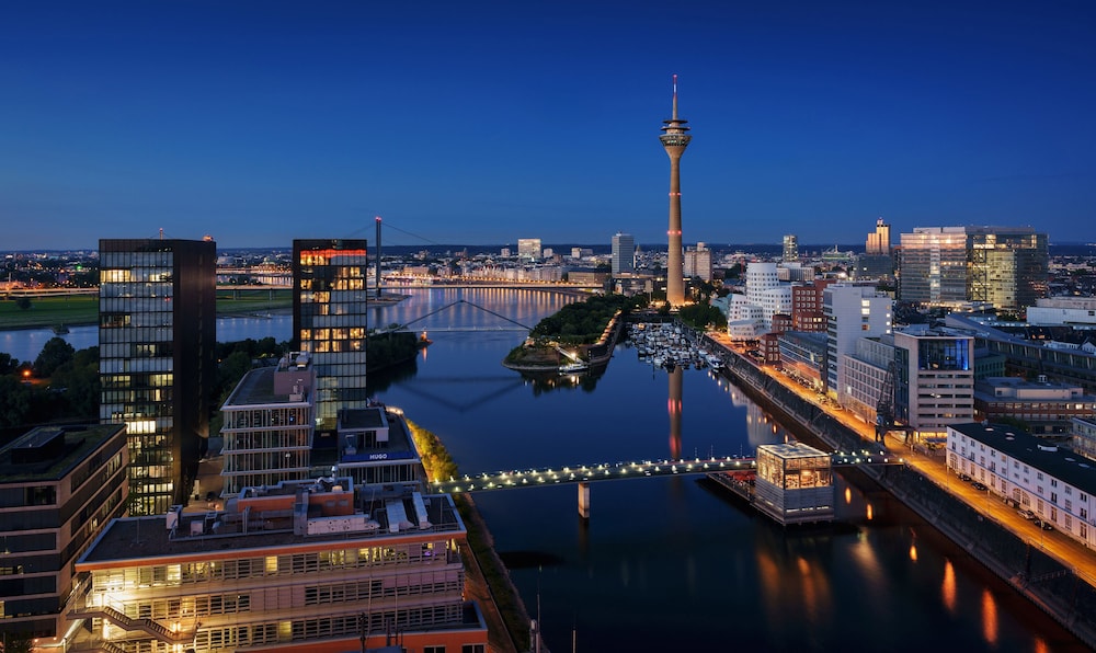Innside By Melia Dusseldorf Hafen 71/75