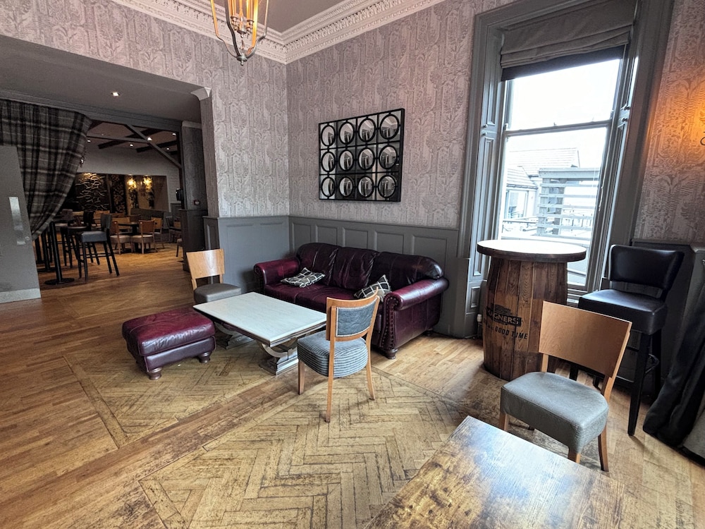 Richmond Park Hotel 45/68