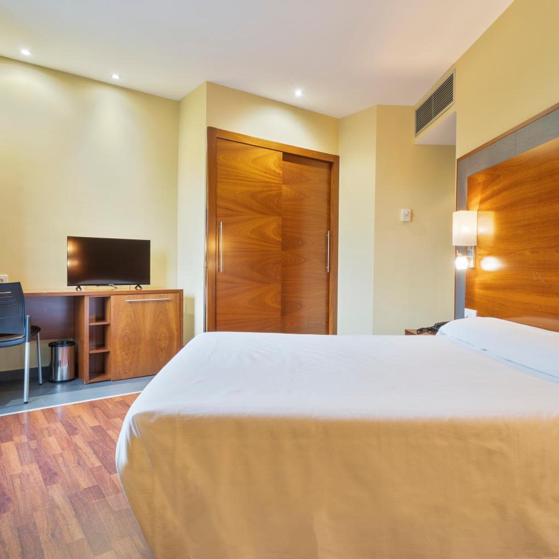 غرفة بسرير مزدوج، Hotel F G Logrono 2/10