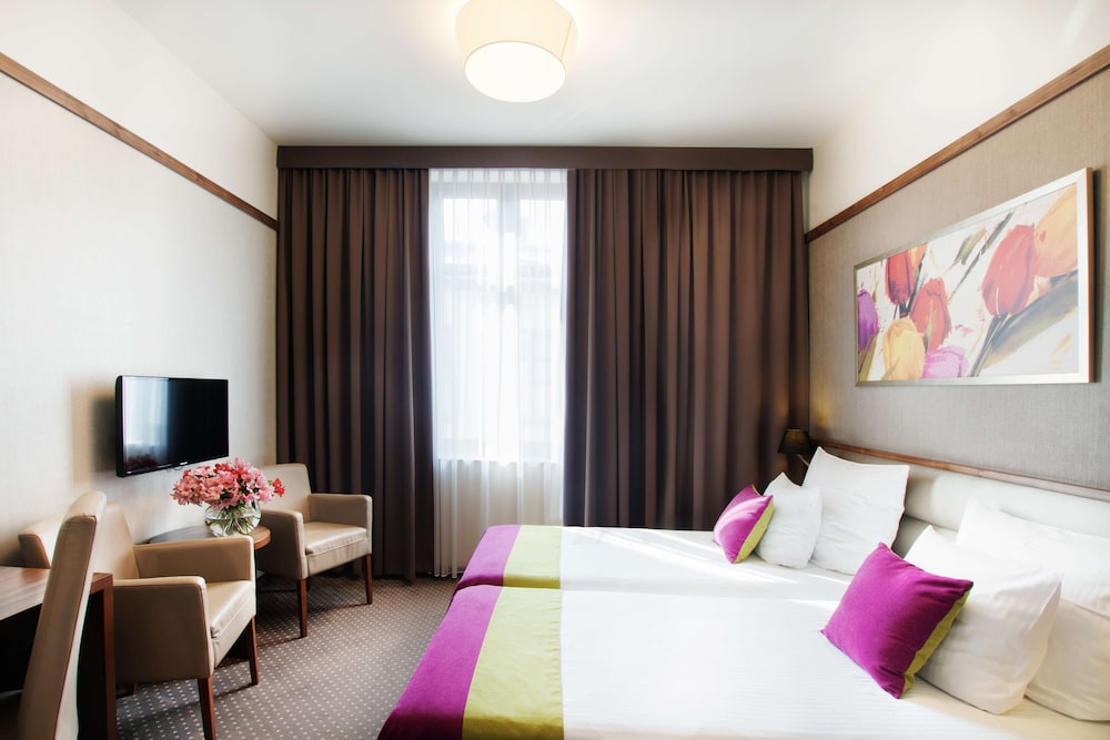 Golden Tulip Krakow City Center Hotel 21/57