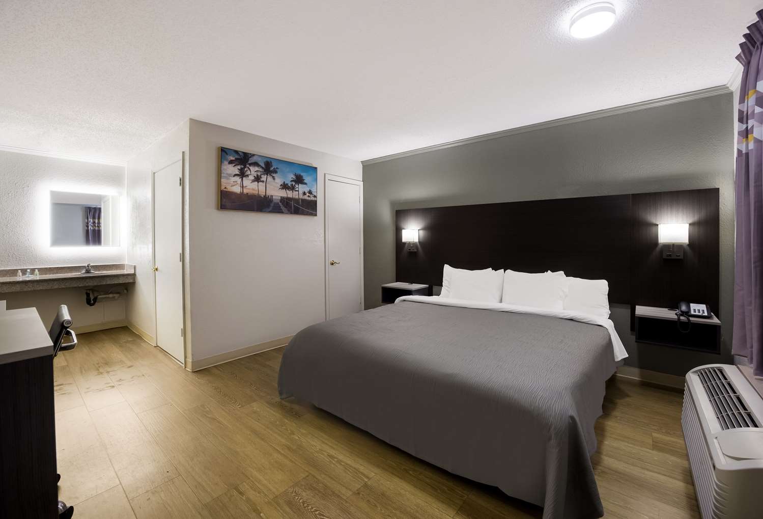 Room, King Bed
