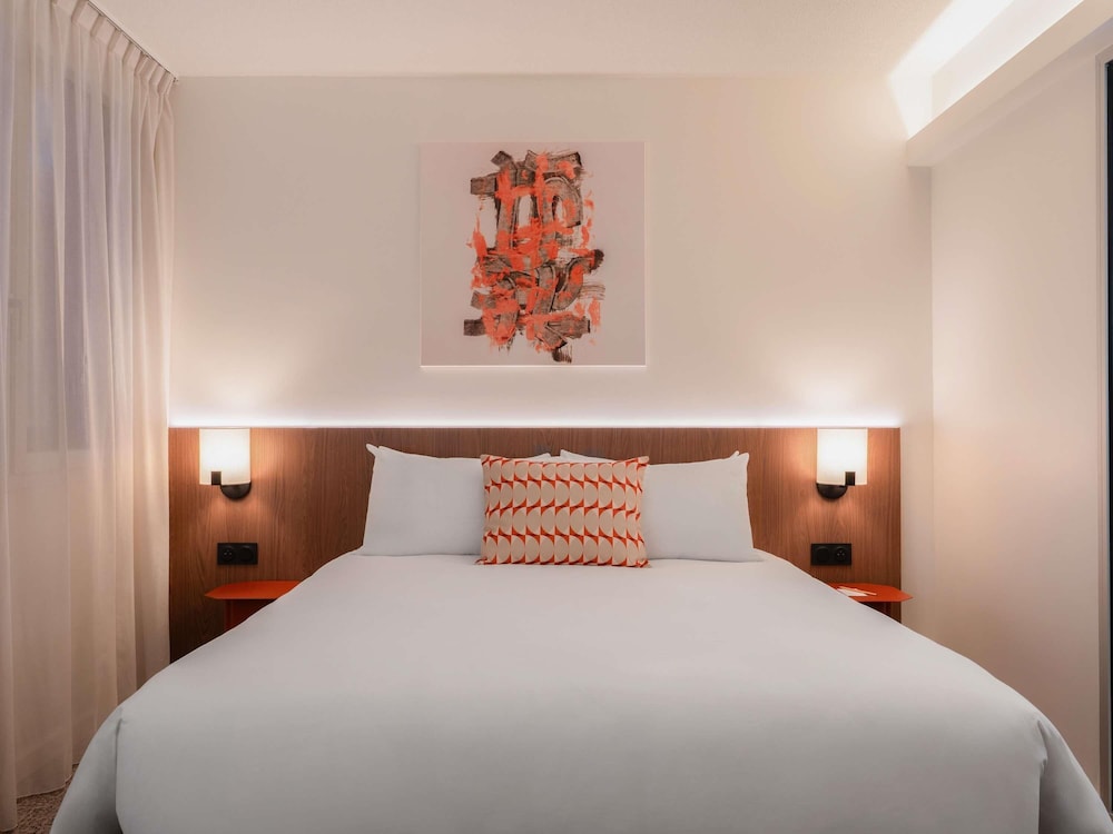 Mercure Paris Ivry Quai de Seine Hotel 24/79