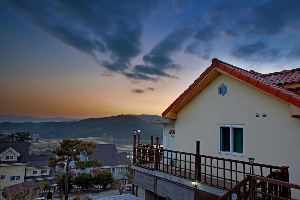 Gyeongju B House Pension 2/50