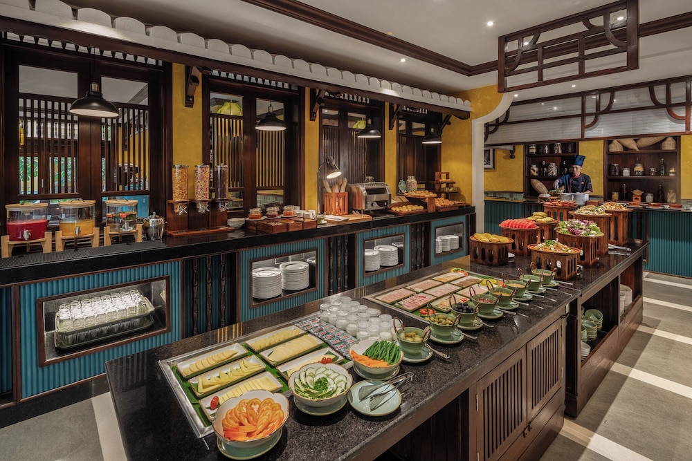 restaurant cafeteria