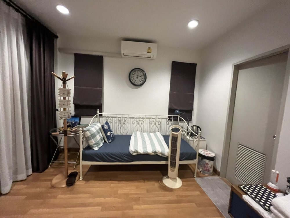 Autta House 26/50