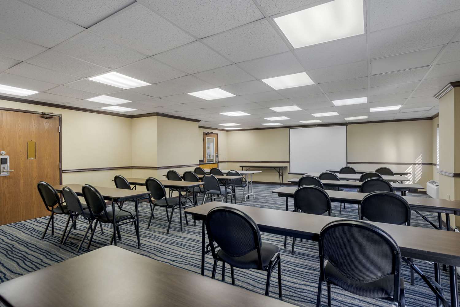 Comfort Inn & Suites Brentwood - Nashville 24/32