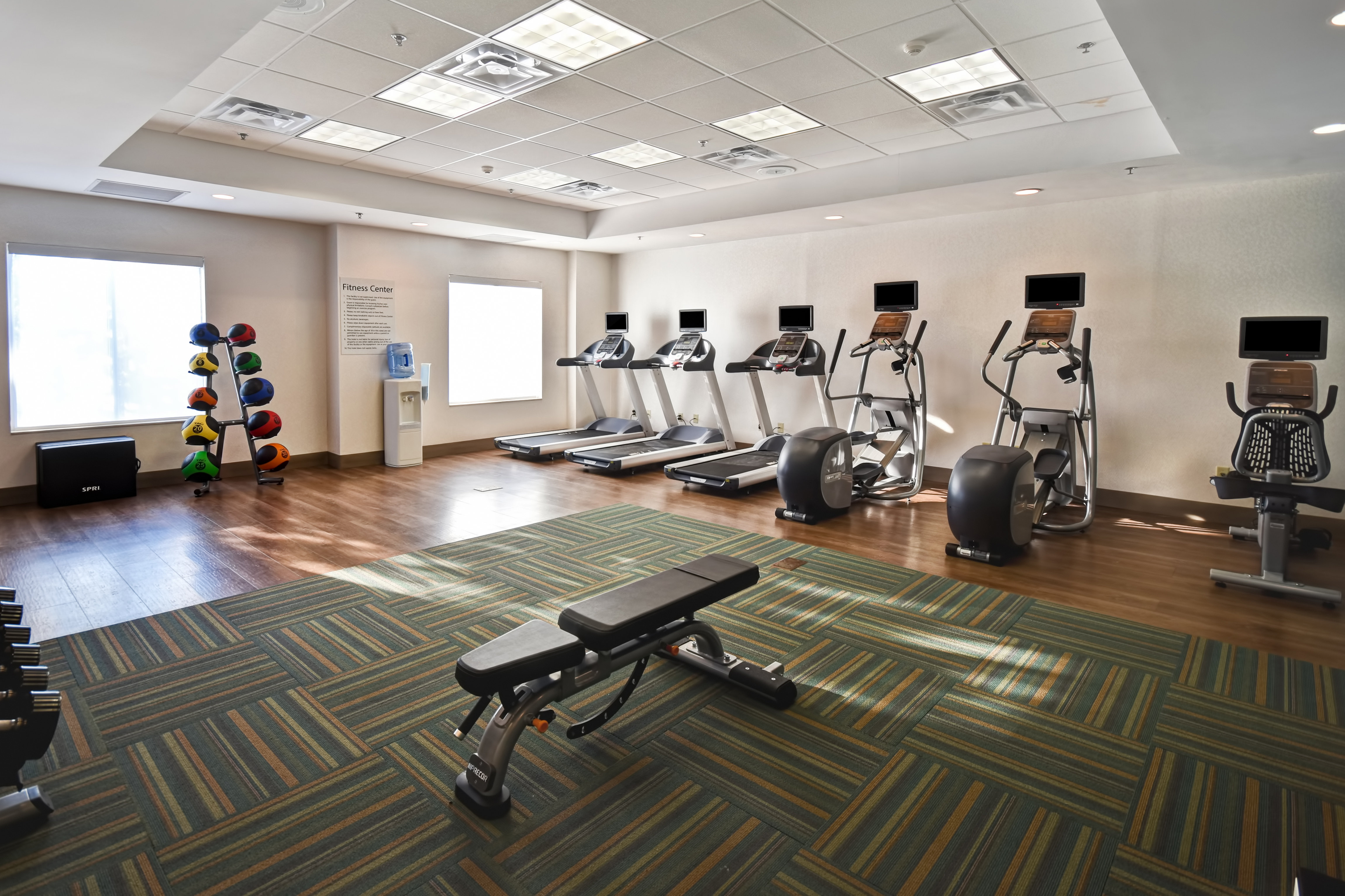 Holiday Inn Express Suites Schererville 32/57