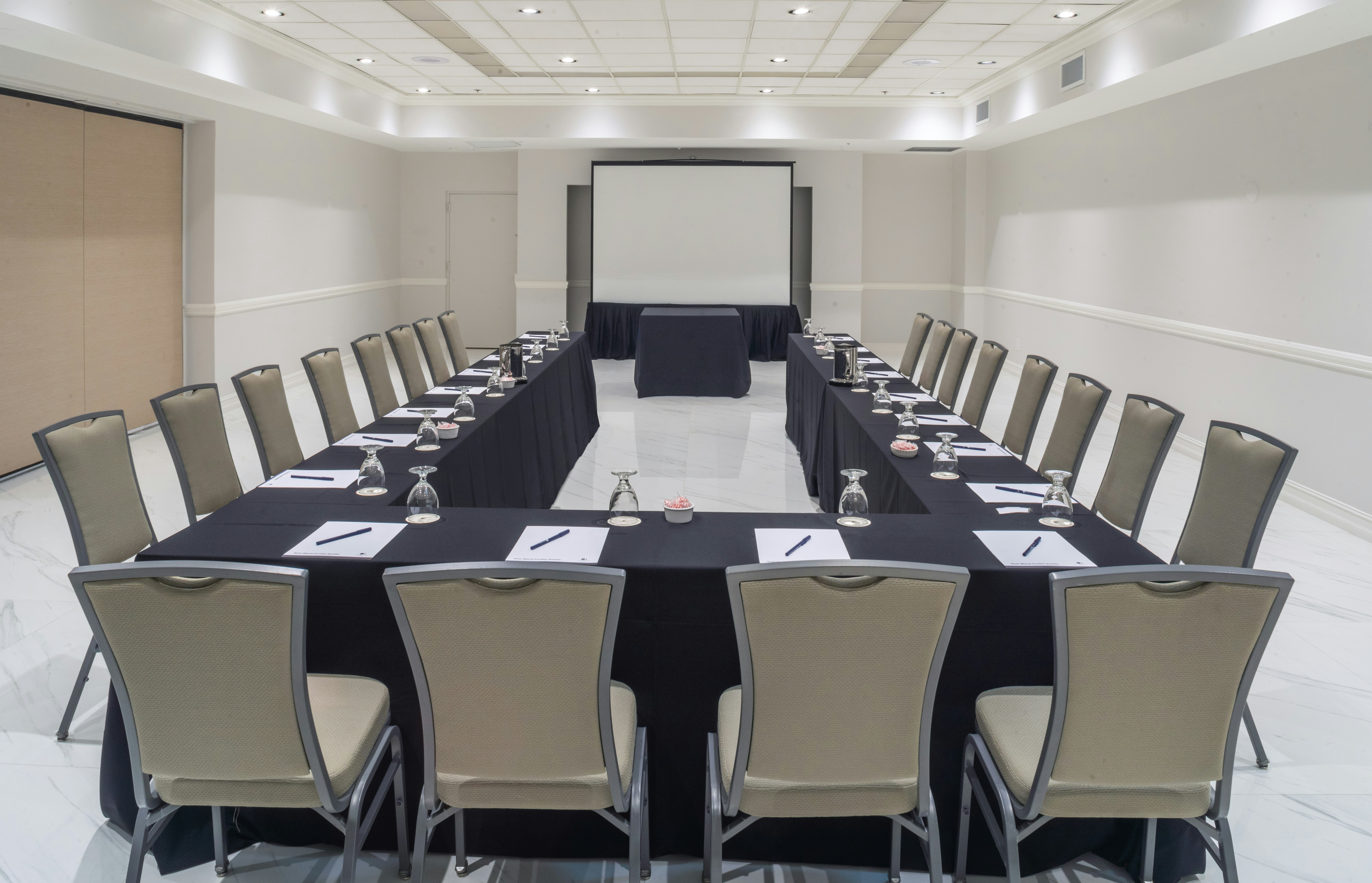 Doubletree By Hilton Grand Hotel Biscayne Bay 54/67