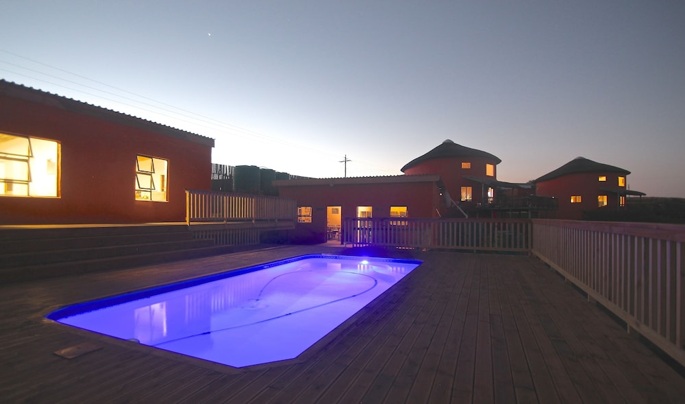 Swell Eco Lodge 26/31