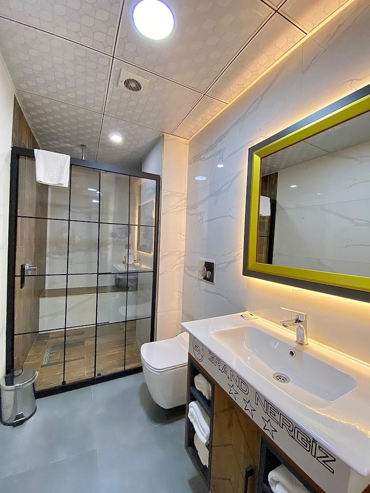 Grand Nergiz Otel 42/42