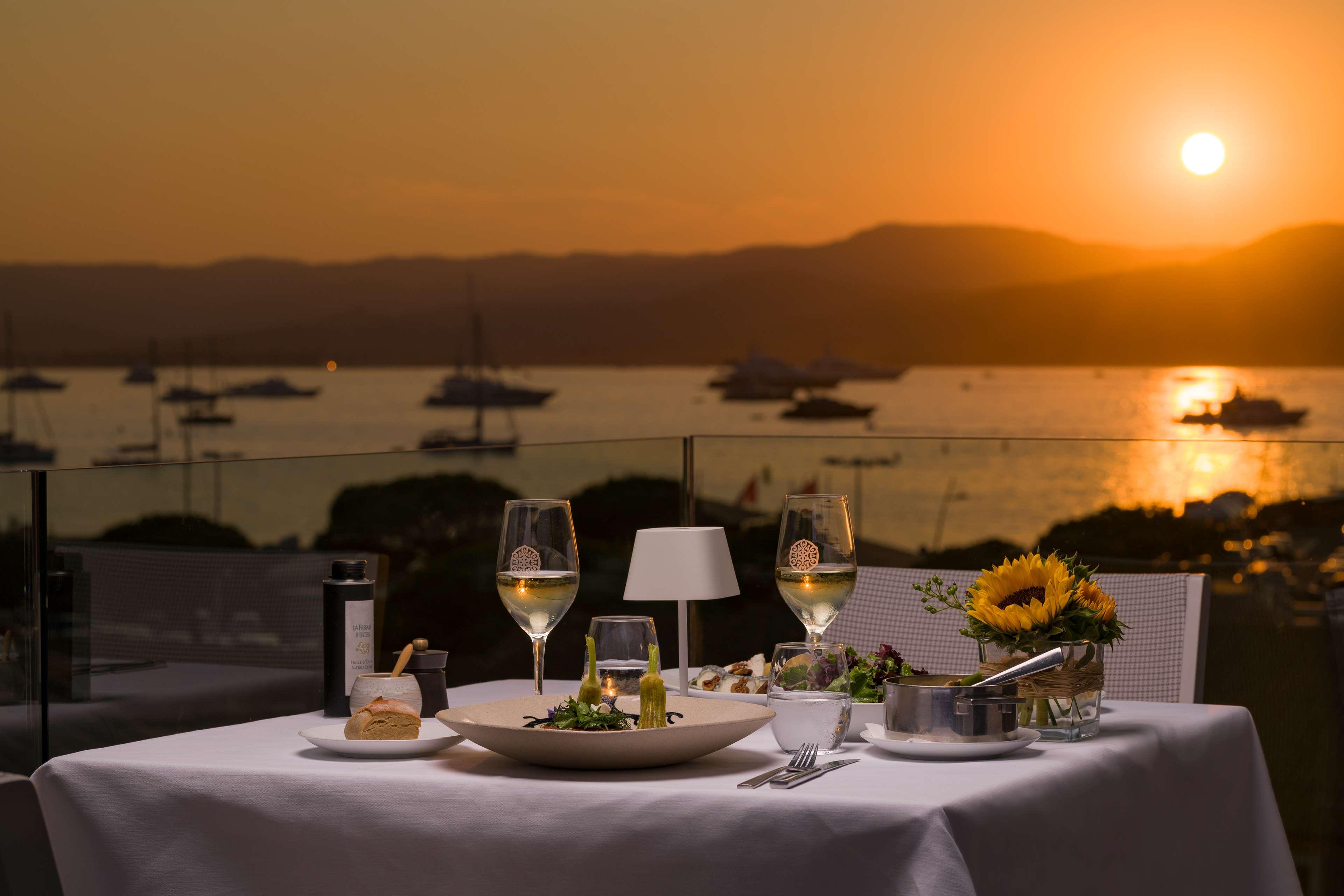 HOTEL DE PARIS SAINT-TROPEZ 45/50