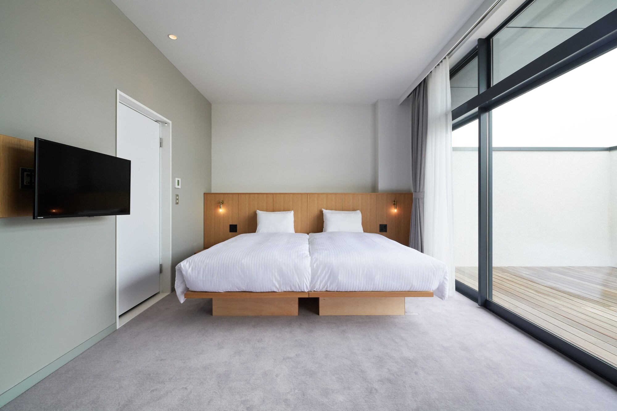 Hollywood, Deluxe, Twin Beds