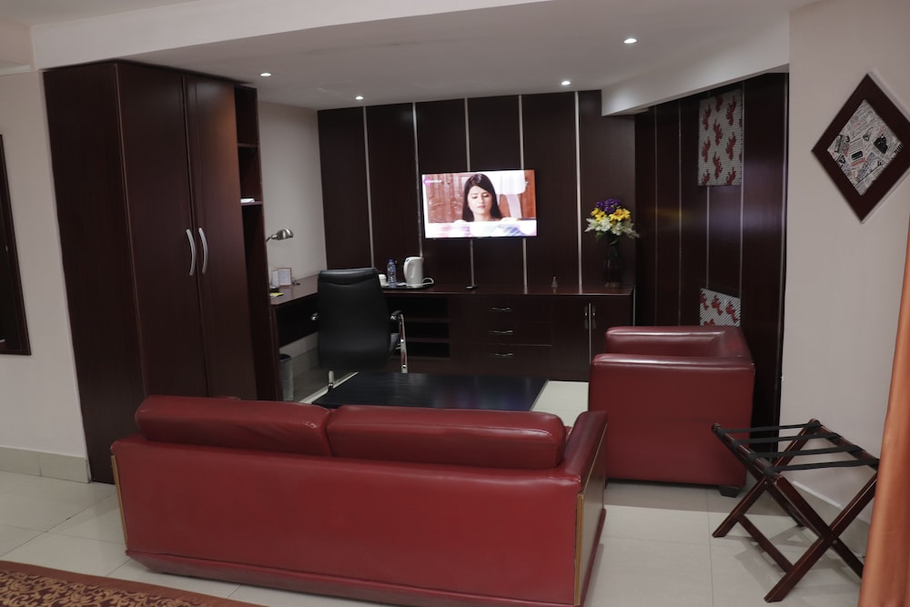 GOLDEN TULIP PORT HARCOURT 16/81
