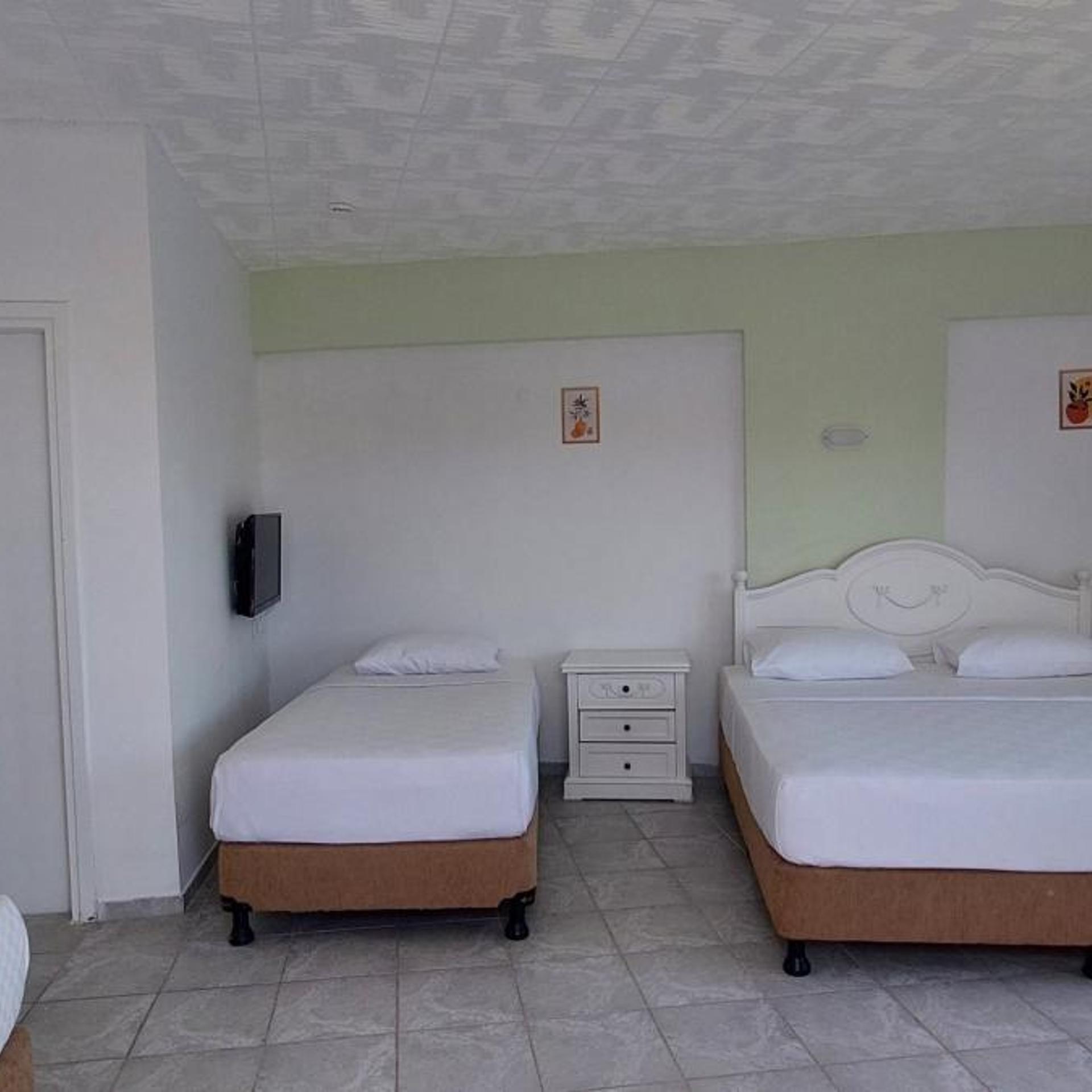 UK HOTEL KIRIS 16/50