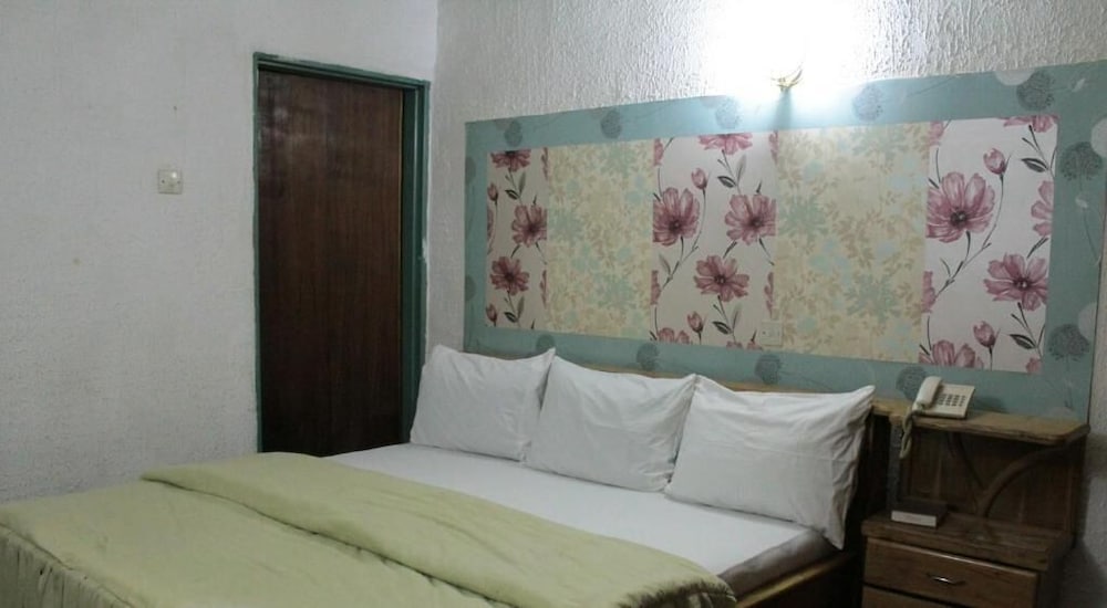 Yaban Hotel 10/16