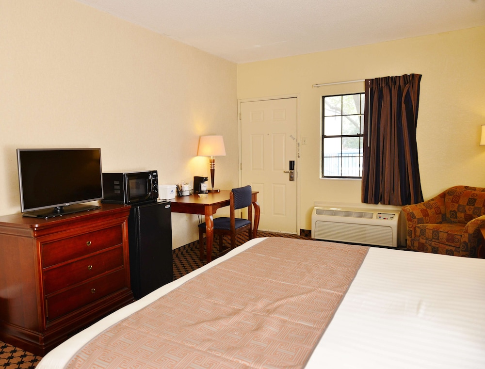 Americas Best Value Inn Tunica Resort 5/25