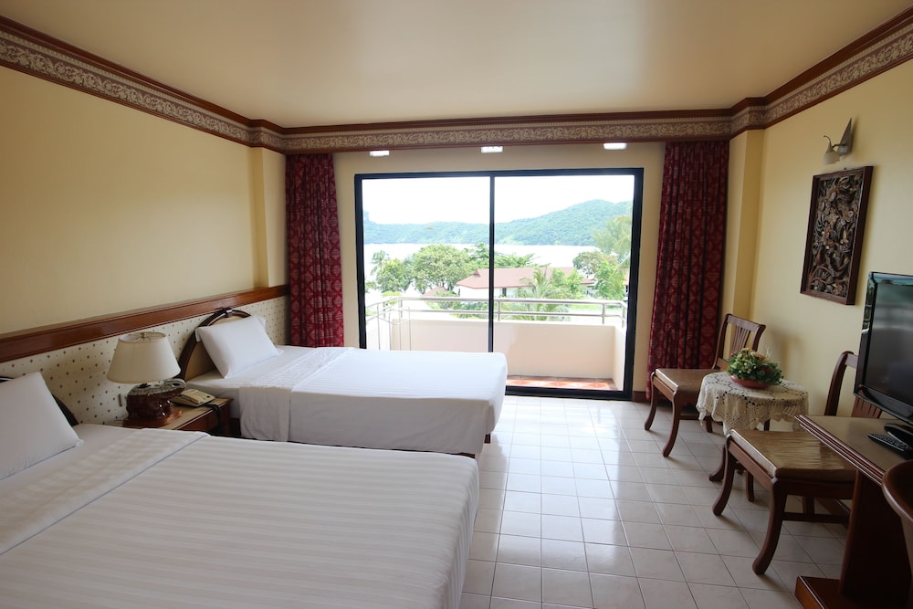 Phi Phi Hotel 16/64