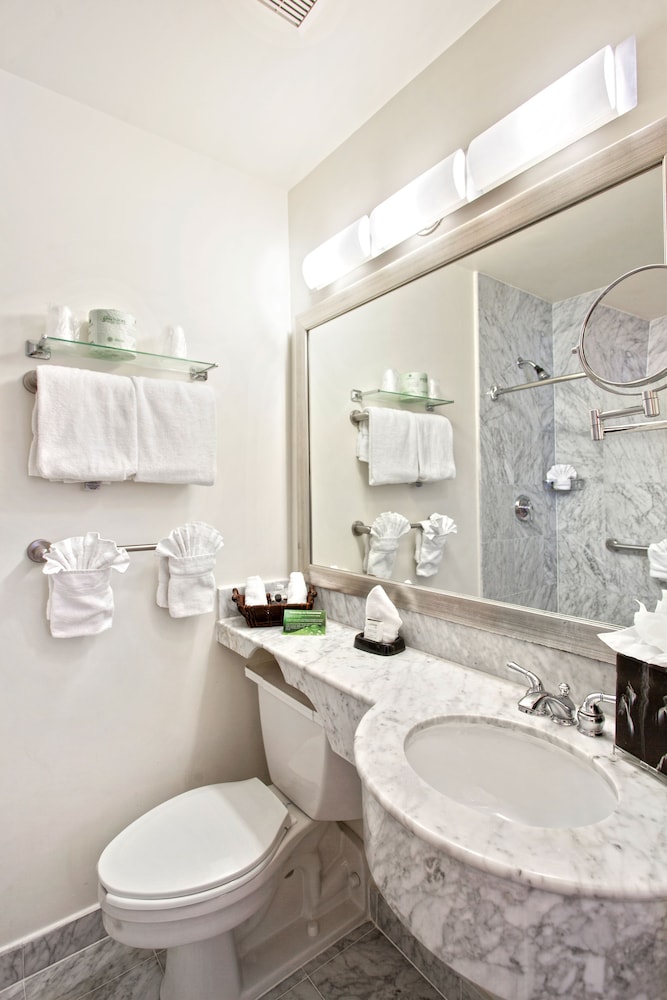 Hotel 373 46/47