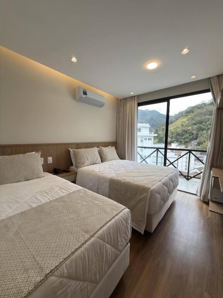 Premium, Suite, Triple, 1 Queen and 1 Single Bed