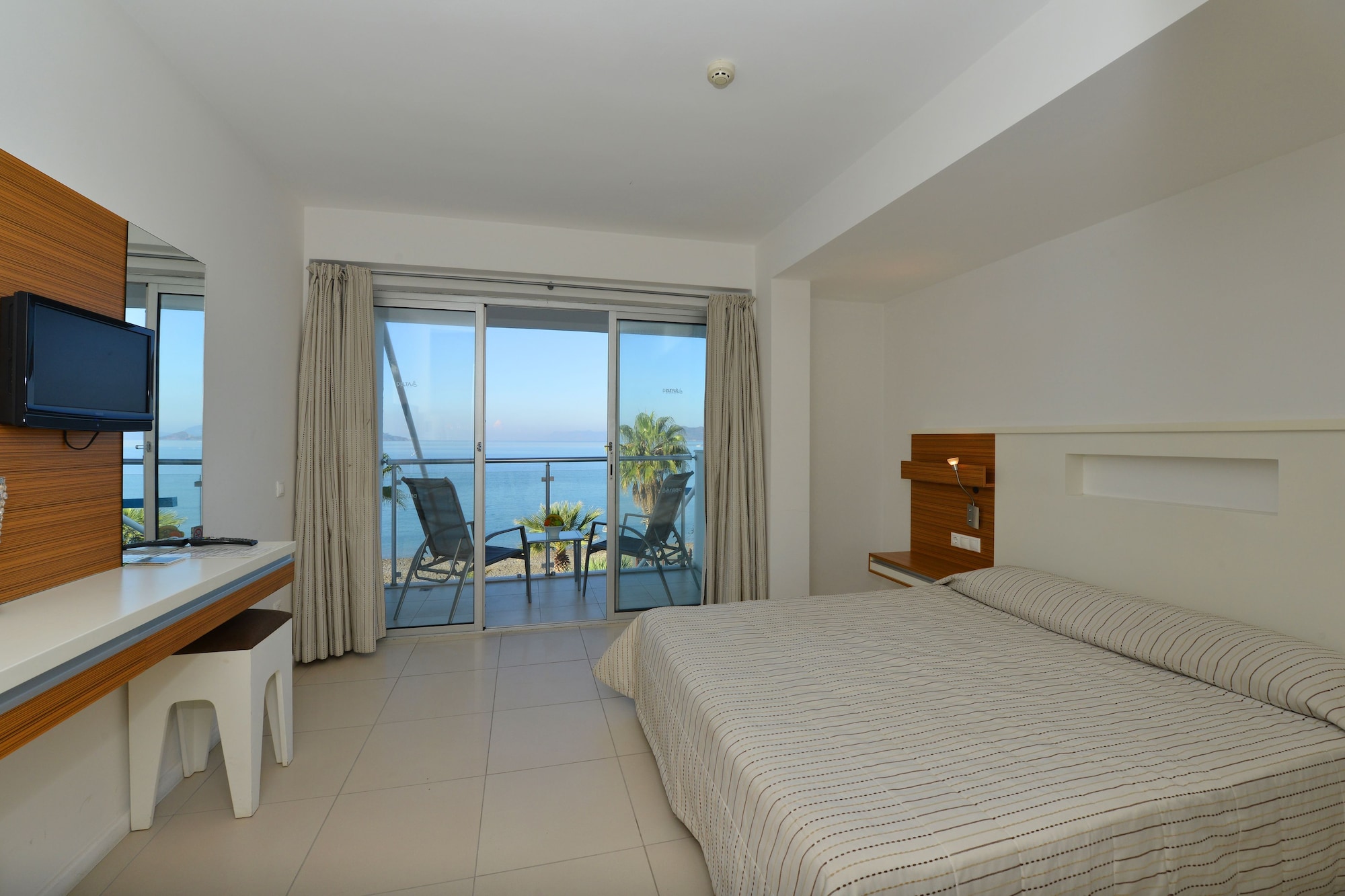 ROOM, DOUBLE BED, SEA VIEW