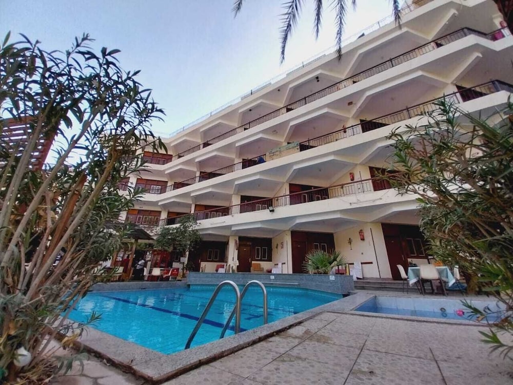 Rezeiky酒店And Camp Luxor(Rezeiky Hotel And Camp Luxor) 图片3