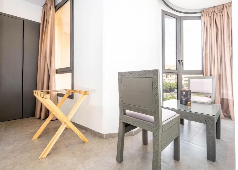 Fashion Hotel 37/47