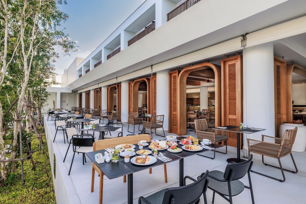 PATONG BEACH HOTEL 50/65