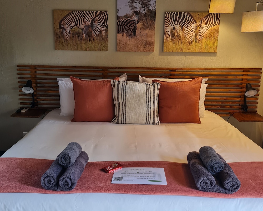 Ujabule 8 Sleeper Bush Lodge 16/50