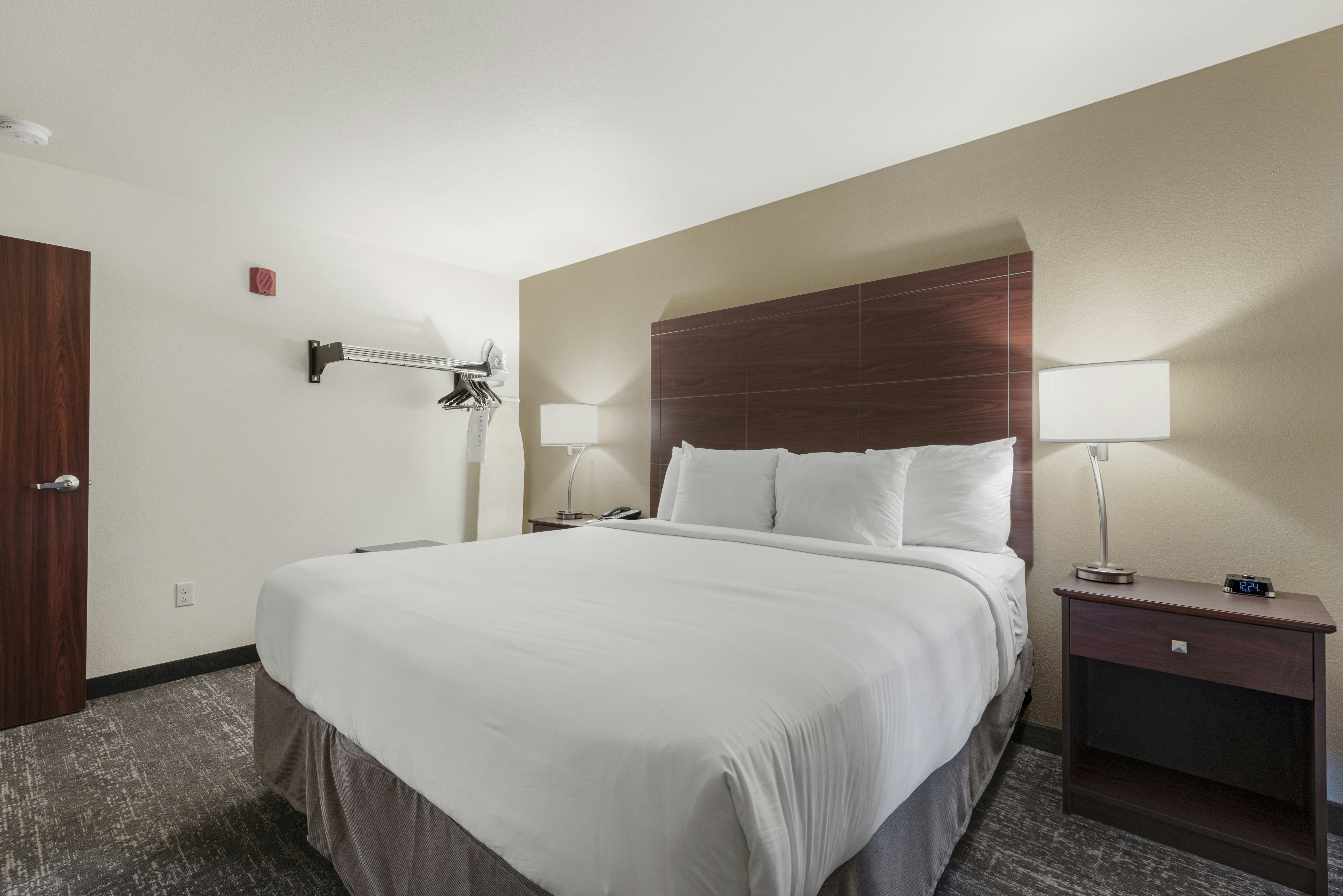 Cobblestone Hotel & Suites - Eaton, OH 12/50