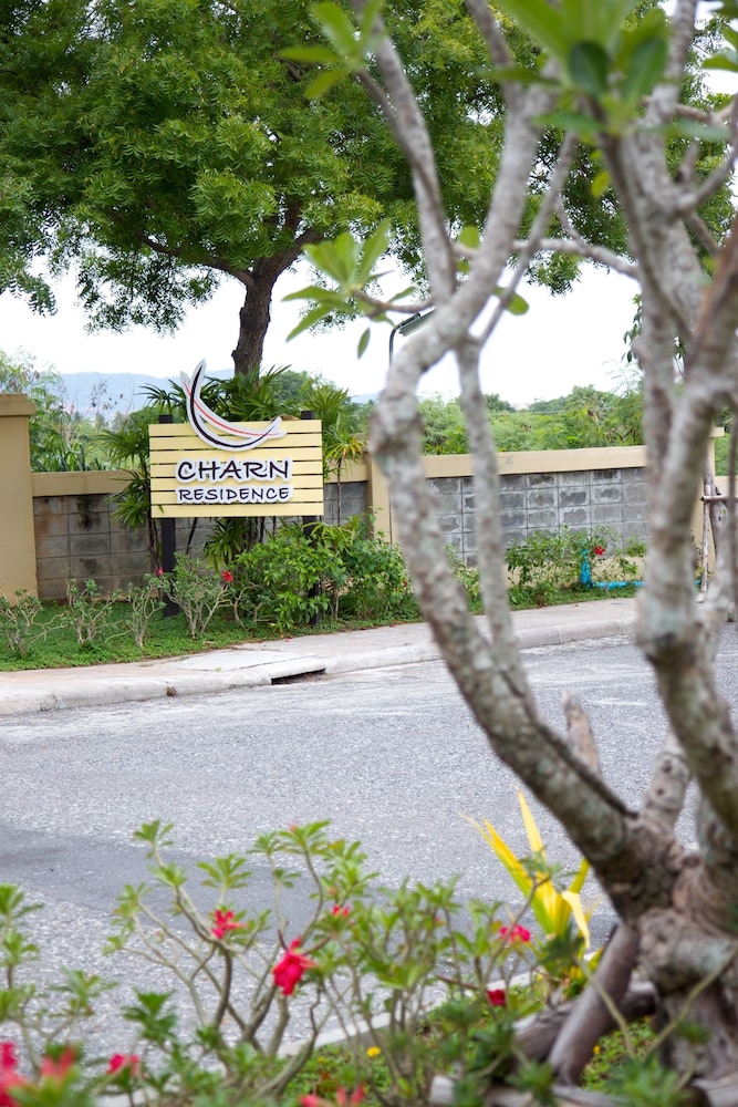 Charn Residence 30/31