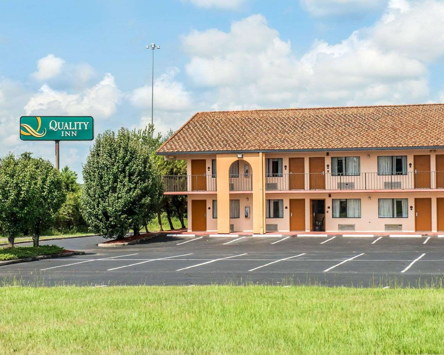 Quality Inn Marianna 5/26