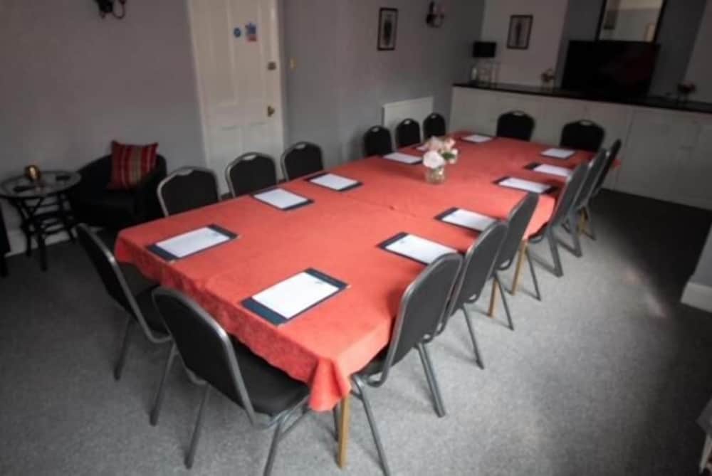 Quorn Lodge Hotel 28/36