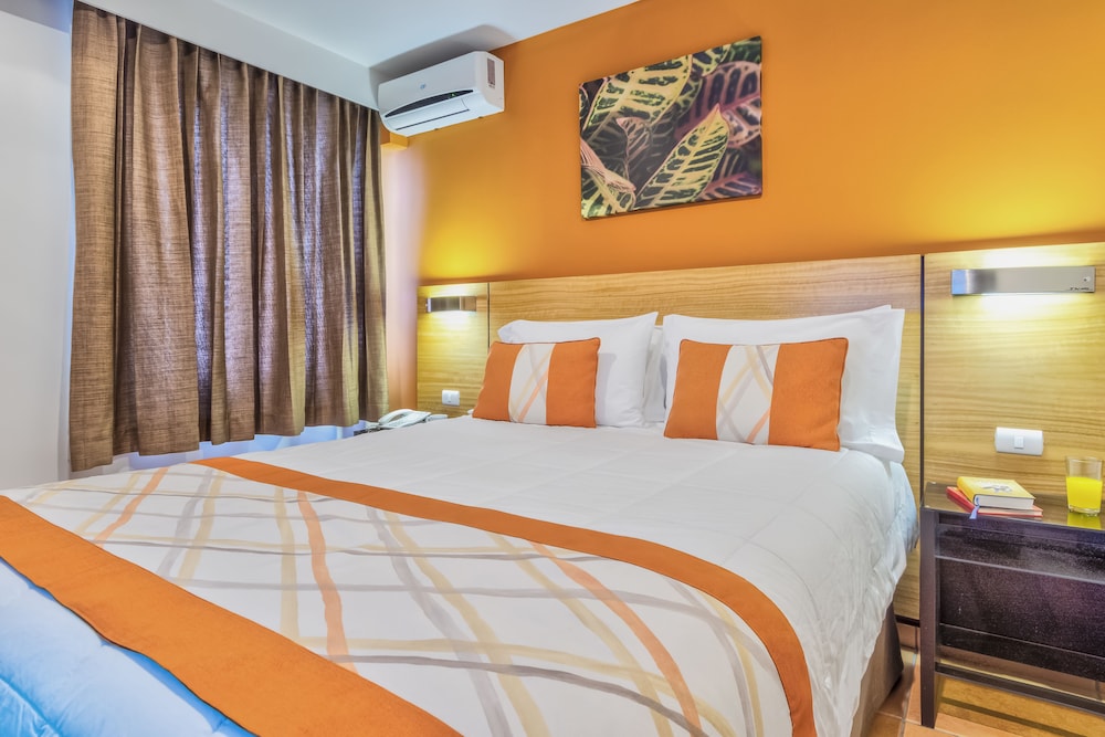 Hotel Suites Cristina 26/69