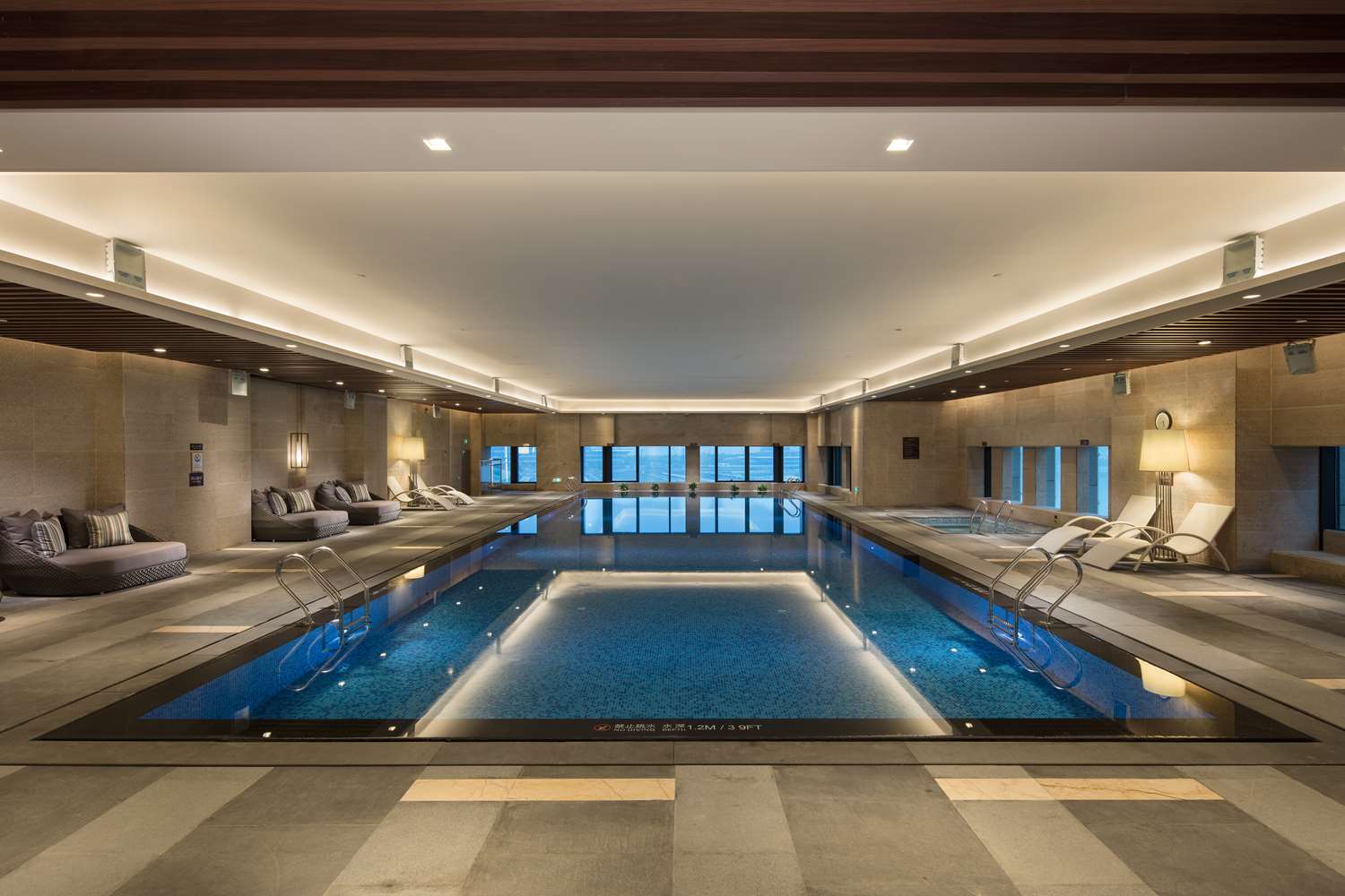 swimming pool spa