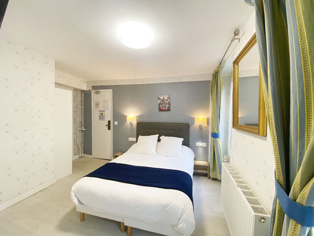 Hotel Aviatic 12/69