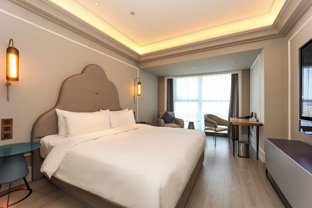 Mercure Jinan West Railway Station 29/65