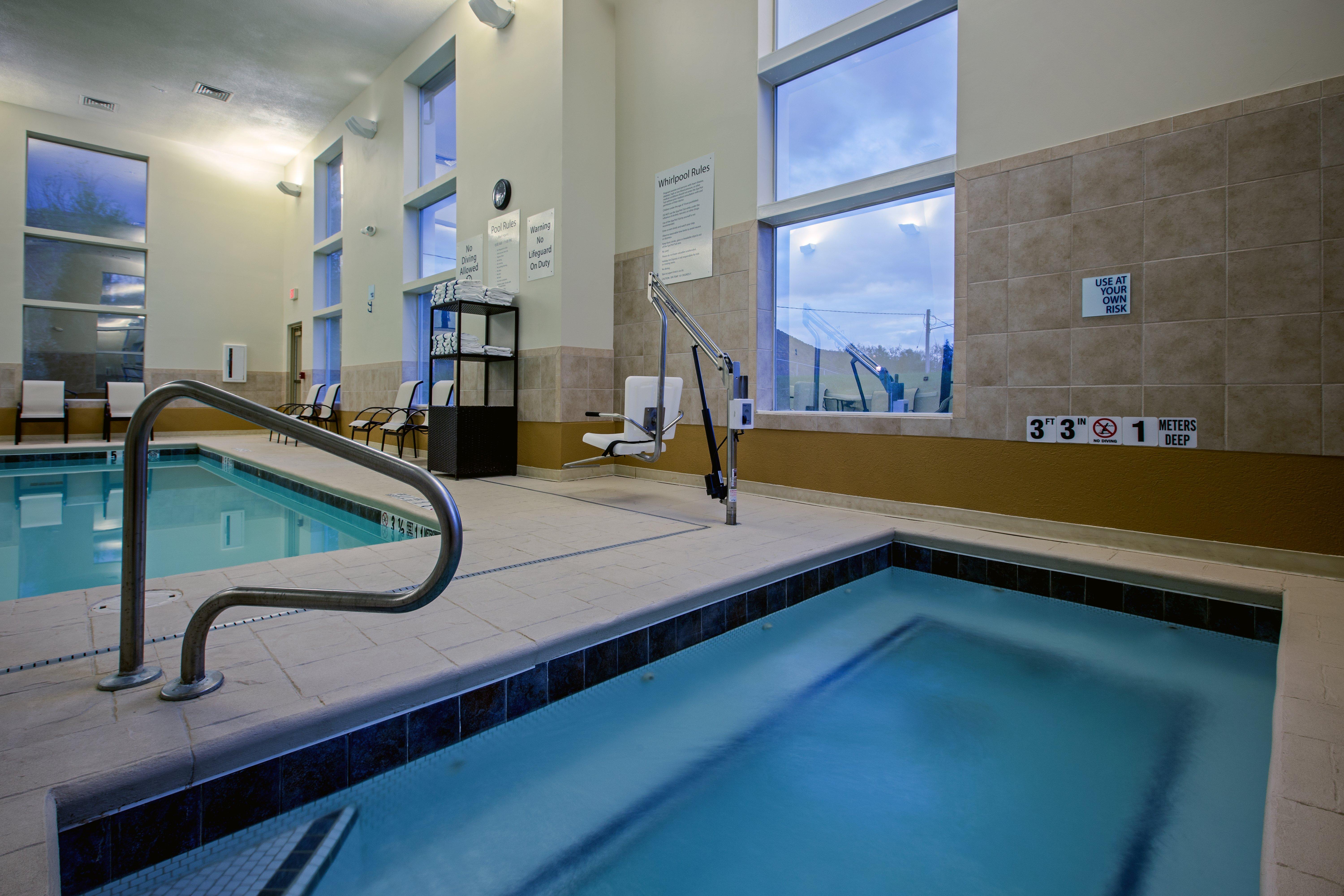 White Pine Lodge Ex Holiday Inn Express Suites Salamanca 22/36