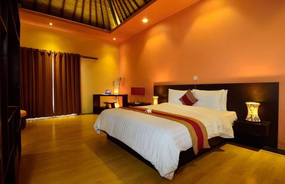 KIES VILLAS LOMBOK 16/67