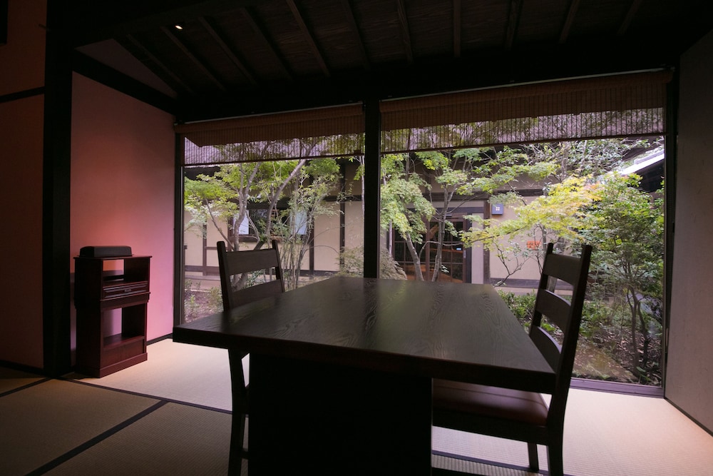 The Kingfisher Resort (Shukubo Kawaseminoshou) 40/50