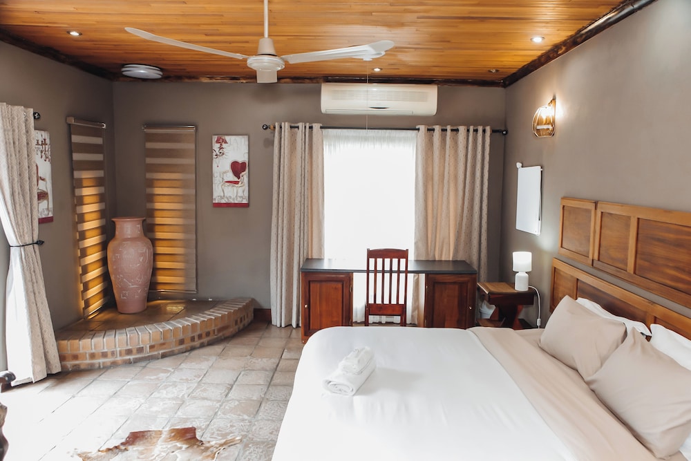 Dara Guest House 7/36