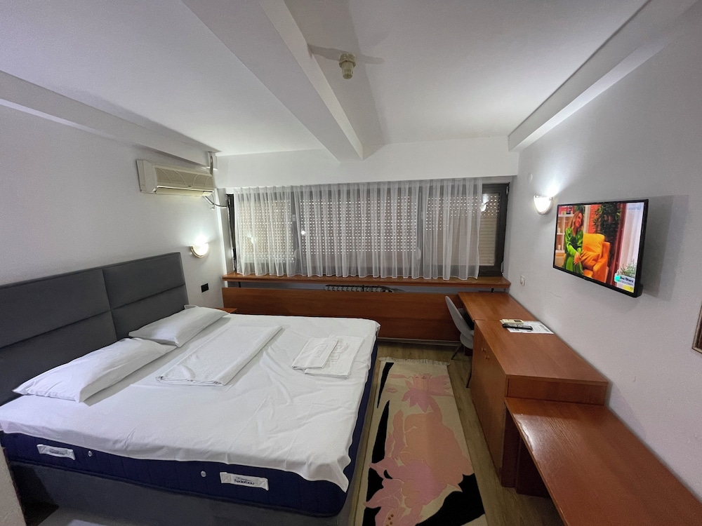 Hotel Square 23/55