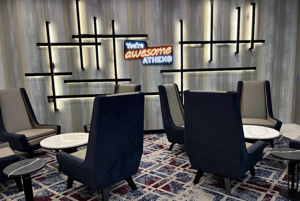 La Quinta Inn & Suites by Wyndham Athens 42/49