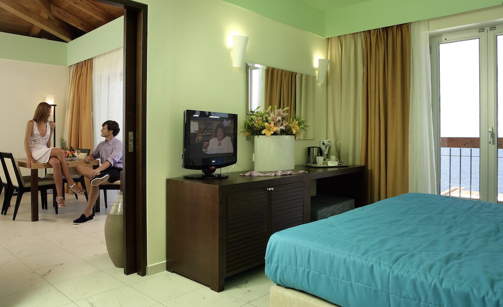Apostolata Island Resort and Spa 21/71